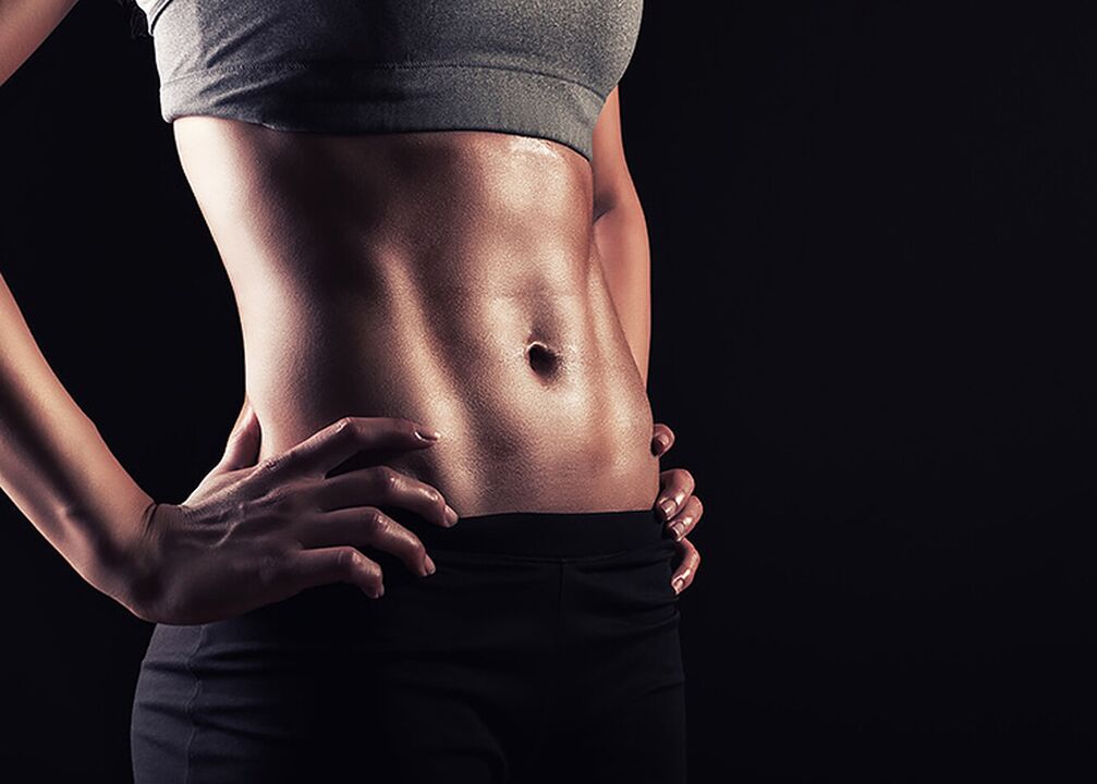 Тенкиот струк и рамниот стомак се резултат на напорниот тренинг